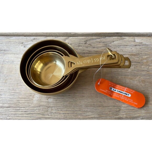Le Creuset Stainless Steel Gold 4 Piece Measuring Cup Set NEW NWT - Picture 3 of 6